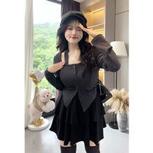 胖mm大码显瘦半身裙两件套女秋冬季小众微胖辣妹挂脖收腰上衣套装