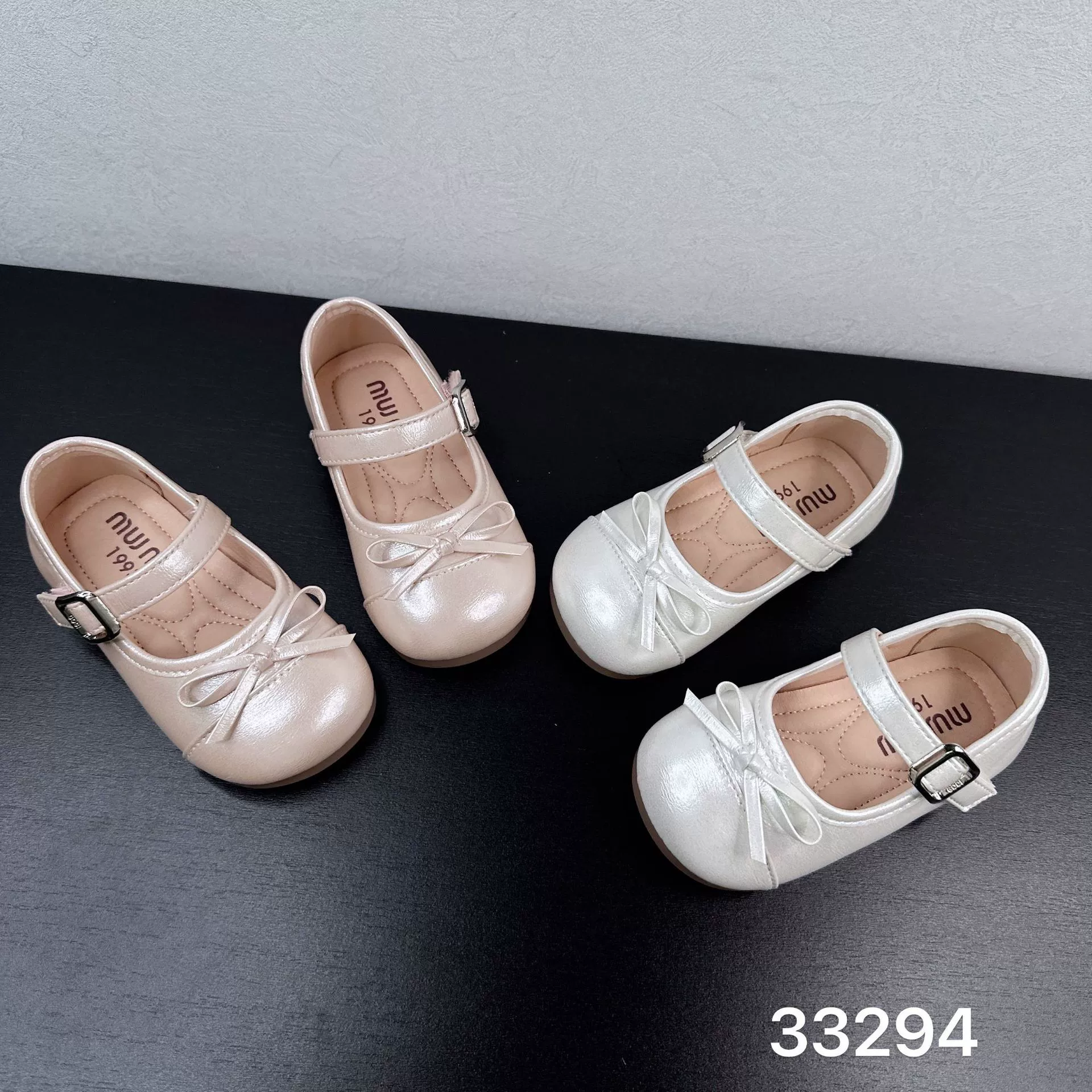 33294 Кожаные туфли для девочек, осень 2025, новые туфли принцессы для маленьких девочек, модные туфли-бини на мягкой подошве, детские одиночные туфли