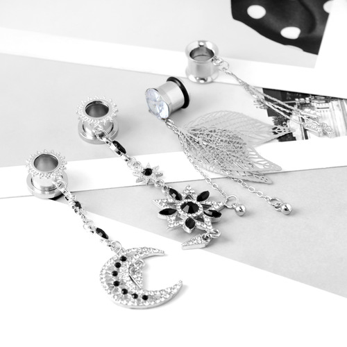 New stainless steel trendy hollow diamond pendant ear expansion auricle large ear hole jewelry stainless steel trumpet auricle