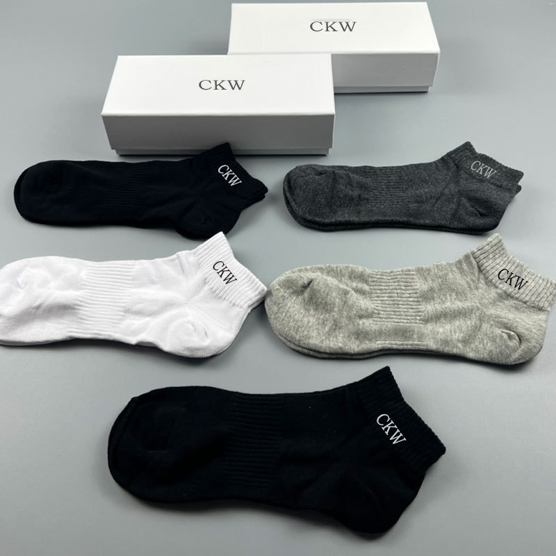 Four seasons socks CK W men and women shallow mouth sports leisure socks sports solid color antibacterial mildew breathable comfortable cotton socks