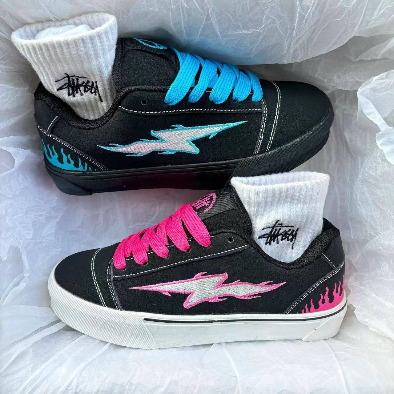 Lazos de primavera 2026 nuevo estilo americano de color combinado patrón de relámpago mujer moda casual skate zapatillas cómodas para mujeres