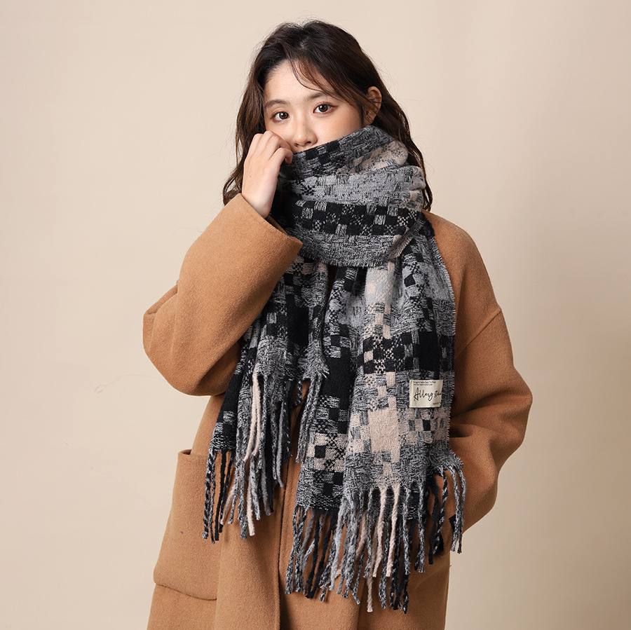 Autumn and winter atmosphere woven plaid fringe warm scarf couples, enlarged thick long scarf, shawl for warmth_voghion.com