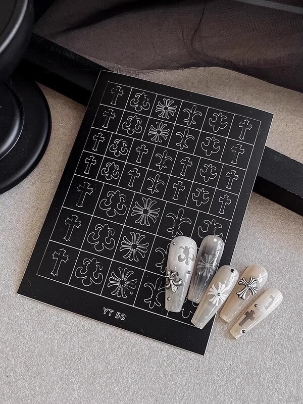 YITU蟻図ハロウィーンシリーズの噴絵ネイルシール透かし彫りコウモリのスカルの暗い爪のシールあんこう34|undefined