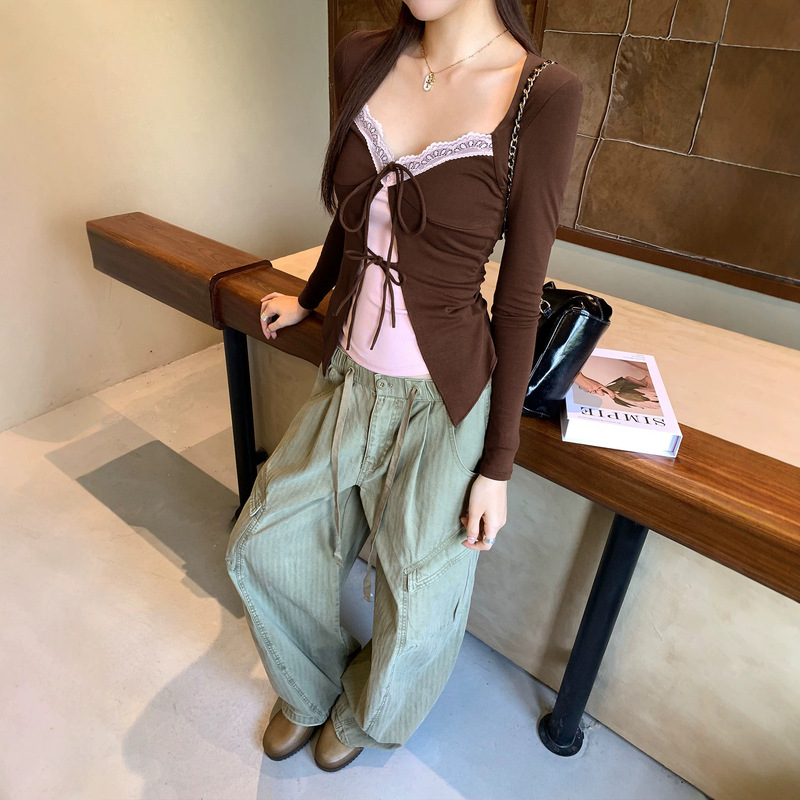 Korean-style Miu-style pure desire V-neck fake two-piece long-sleeve T-shirt for women, 2026 new model, sexy color-blocking slim-fit top Korean-style Miu-style pure desire V-neck fake two-piece long-sleeve T-shirt for women, 2026 new model, sexy color-blocking slim-fit top
