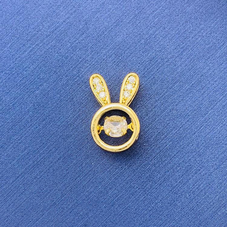 Tiktok Venta caliente colgante al por mayor auto-seleccionado 100 cobre colgante único con fuente de cadena de fábrica al por mayor sin cadena