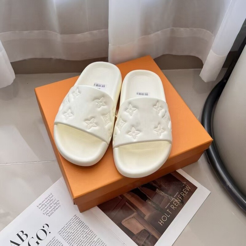 2026 New Model Foreign Trade L Brand High-End Version Women's Home Couple's Outdoor Slippers Men's Bathroom Anti-Odor Soft Slippers