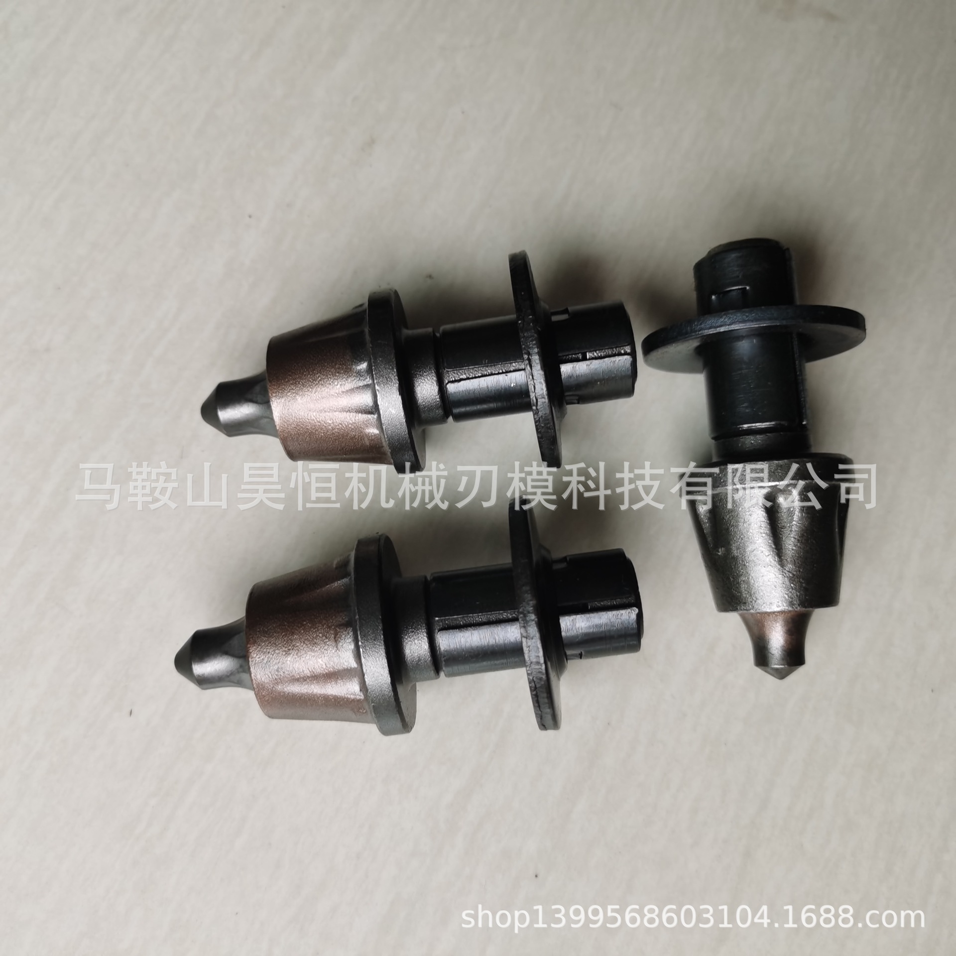 路拌机刀头 灰土拌和机专用耐磨合金刀头刀座