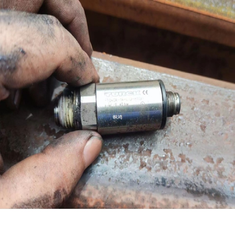 原装TURCK图尔克位移传感器PT010R-14-L13-H1131插口电工电气亚马