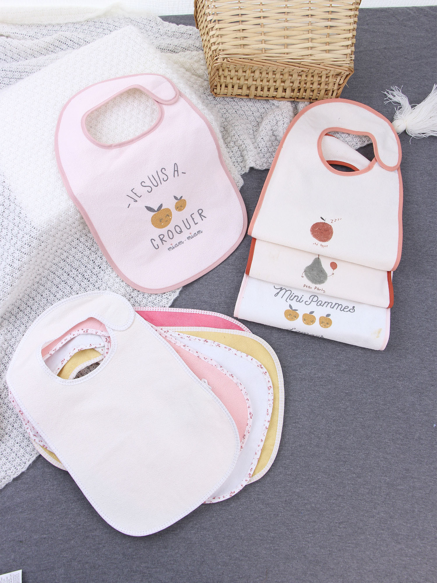 Baby toallas de saliva de algodón impermeable ensanchado recién nacido Europa y América buckle buckle resistente a la suciedad anti-vomitación de leche absorción de agua