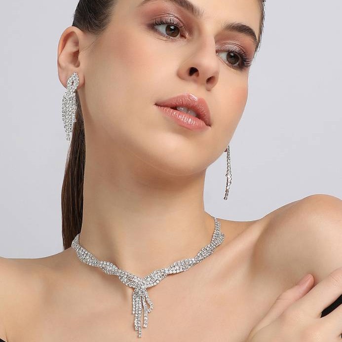 Europa y América Venta caliente simple joyería de dos piezas accesorios vestido versátil nupcial rhinestone cadena conjunto de joyas