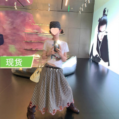 le rouge周美美 绯边纪事经典黑白格子红色镂空刺绣松紧半裙