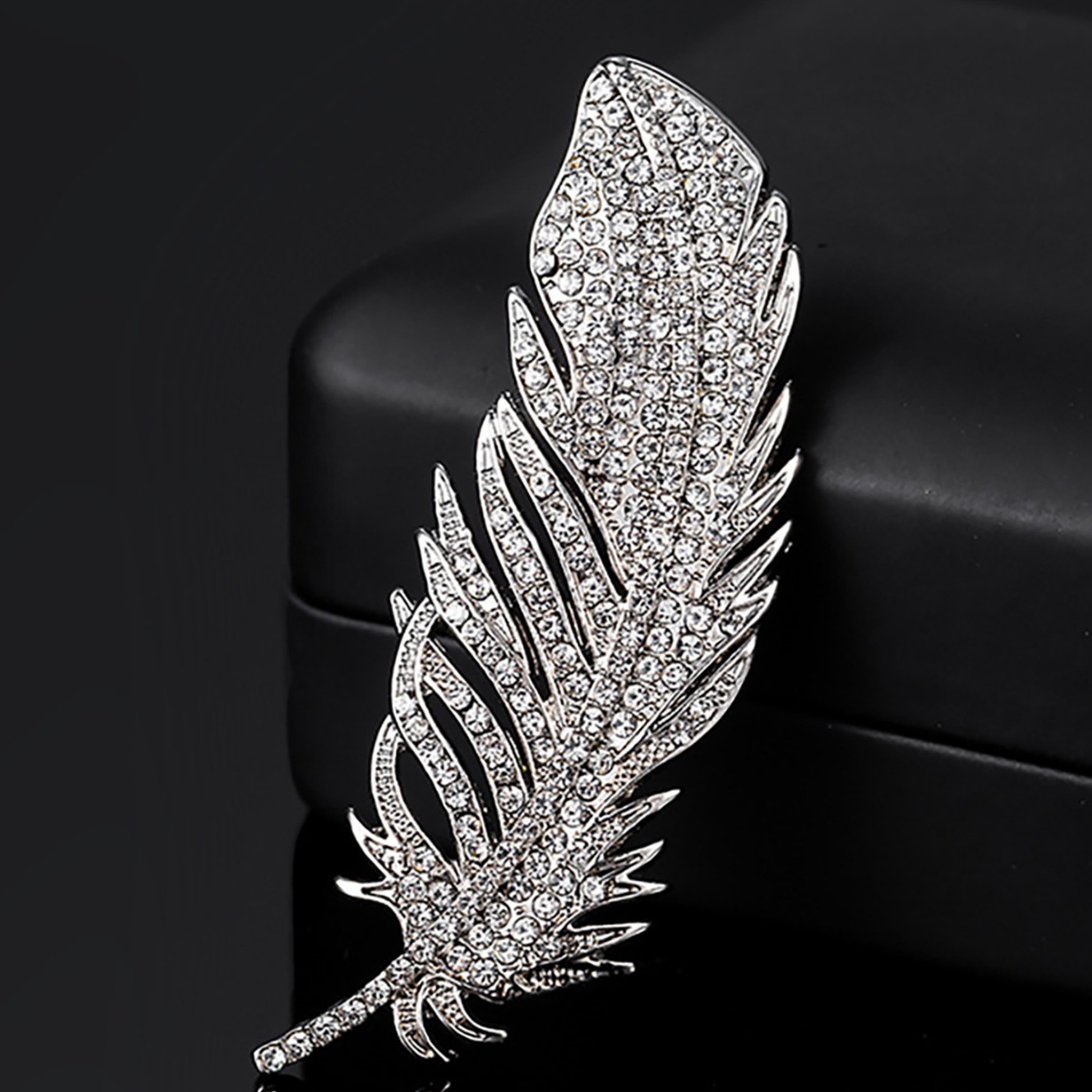 Estilo coreano broche de plumas de las mujeres de alto grado nicho con incrustaciones de circón ramillete elegante traje accesorios Regalo De vacaciones PIN image 4