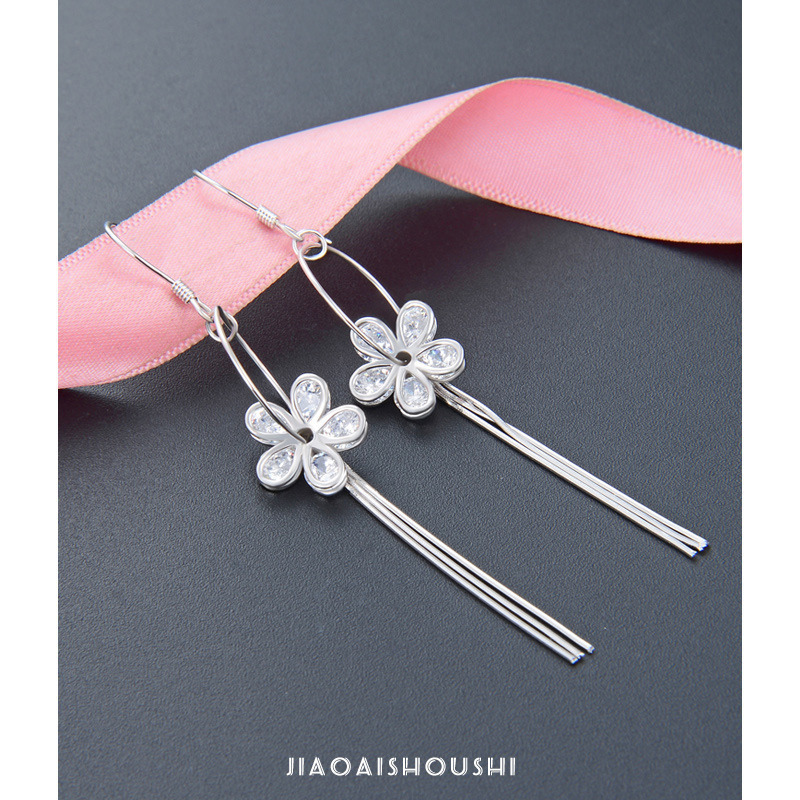 S925 flores de plata esterlina pendientes de bordillo estilo femenino estilo coreano de diamantes temperamento ligero de lujo ganchos de orejas personalidad suministro transfronterizo