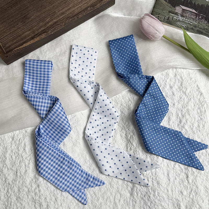 Pañuelo de seda largo, sensación de alta calidad, pañuelo de seda azul, pequeño y fresco, versión coreana del bolso de amarre de todo fósforo, bufanda de cuello pequeño con serpentina