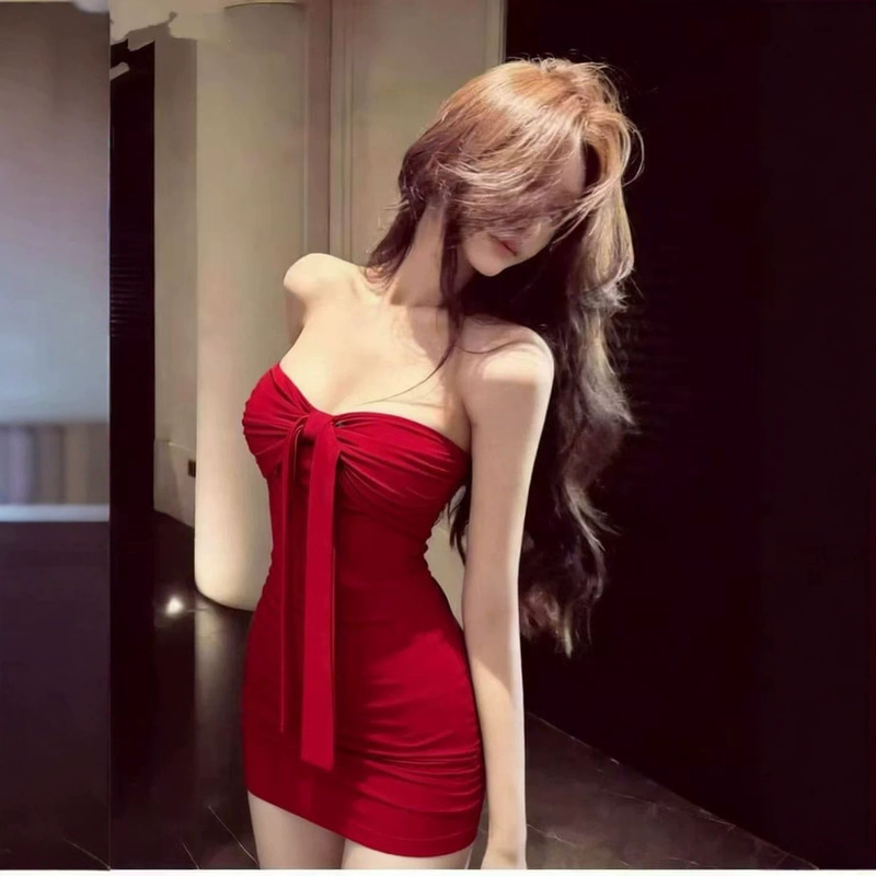 Red strapless dress for petite women, new summer style, pure and alluring, slim-fit, bodycon, sexy short dress Red strapless dress for petite women, new summer style, pure and alluring, slim-fit, bodycon, sexy short dress