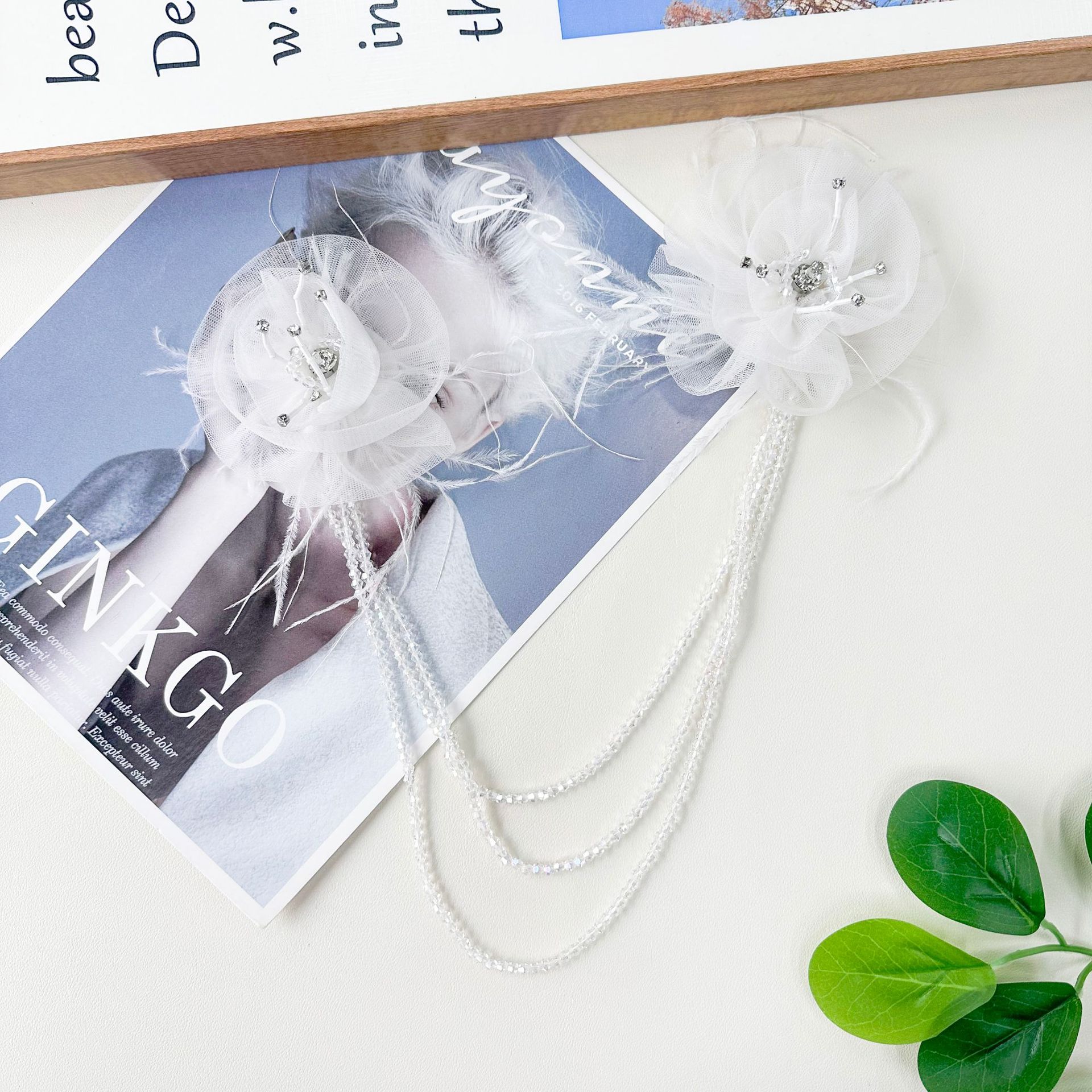 Nueva venta caliente coreana malla tridimensional plumas flores joyas tocado ropa joyas para el cabello bolsos accesorios decoración de personalidad image 2
