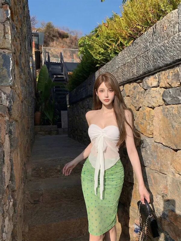 Thai-Style Sweet and Spicy White Strappy Skirt Two-Piece Set with Tube Top Vest for Women, Summer Dopamine Unique and Fashionable Thai-Style Sweet and Spicy White Strappy Skirt Two-Piece Set with Tube Top Vest for Women, Summer Dopamine Unique and Fashionable