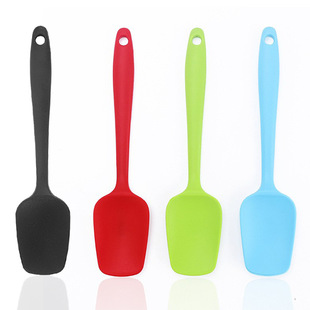 Wholesale baking tools integrated small size 21CM all-inclusive silicone scraper silicone shovel seamless high temperature resistant 43g