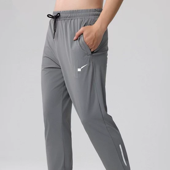 Брендовые готовые брюки из ледяного шелка для мужчин, летние эластичные облегающие дышащие быстросохнущие спортивные повседневные брюки для бега с девятью точками