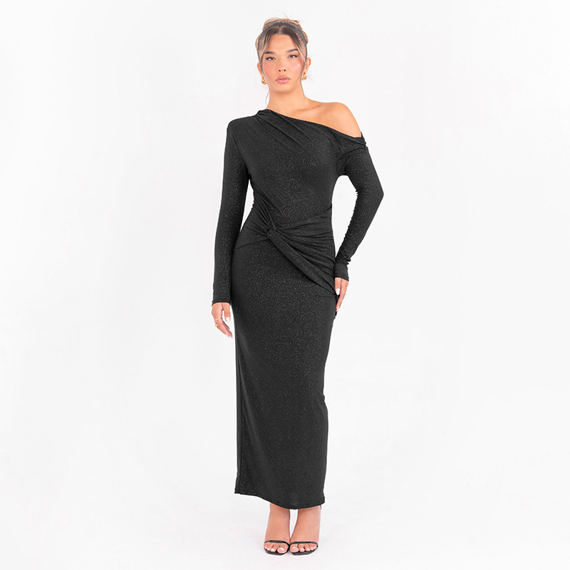 Otoño y invierno nuevo estilo europeo y americano ropa de mujer transfronteriza moda sexy plegado hombro inclinado mangas largas delgado vestido de cadera