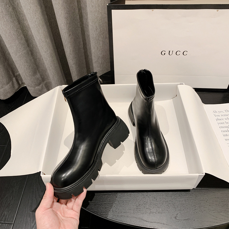 스몰 사이즈 여성 부츠 313233 두꺼운 바닥 짧은 부츠 가을과 겨울 2023 새로운 패션 올 매치 마틴 부츠 34 원피스 배달