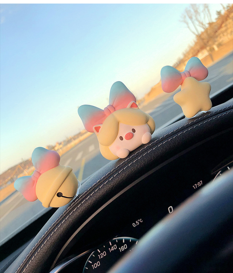 Retro pig Princess car aromatherapy car air outlet perfume decoration fragrance Stone car interior decoration accessories ladies