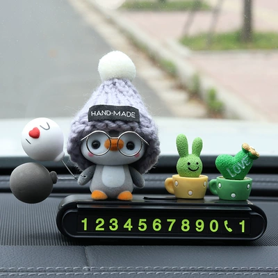 parking number plate, cute car: Nömrəli dayanma kartı - gray-capped-penguin-black-parking-sign-green-plants