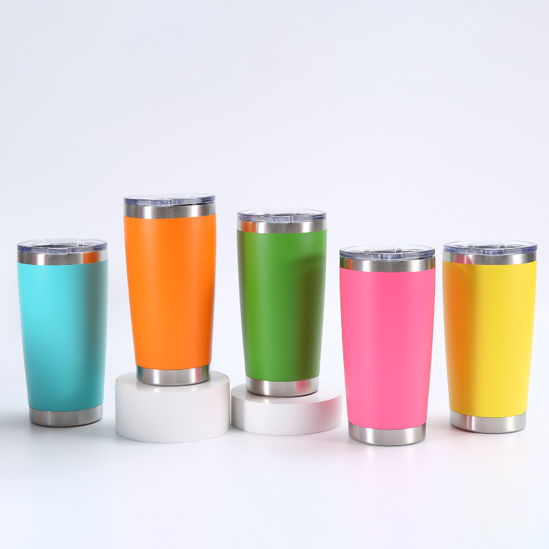 Amazon transfronteriza al por mayor 20oz plástico spray coche taza aislamiento térmico frío calentador de hielo Copa coche 304 Acero inoxidable doble capa