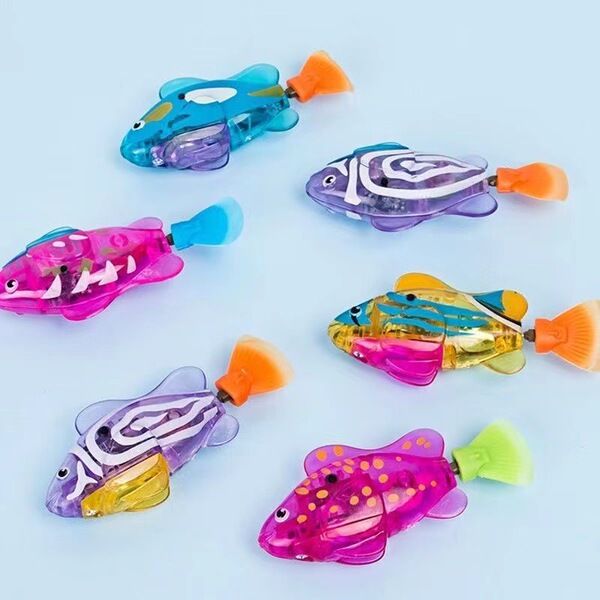 induction realistic toy play in water for swimming