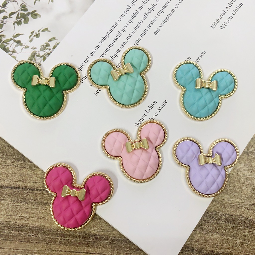 Muñeca de la historieta DIY accesorios de joyería pintura Mickey pajarita color caramelo teléfono móvil belleza material agujero zapatos