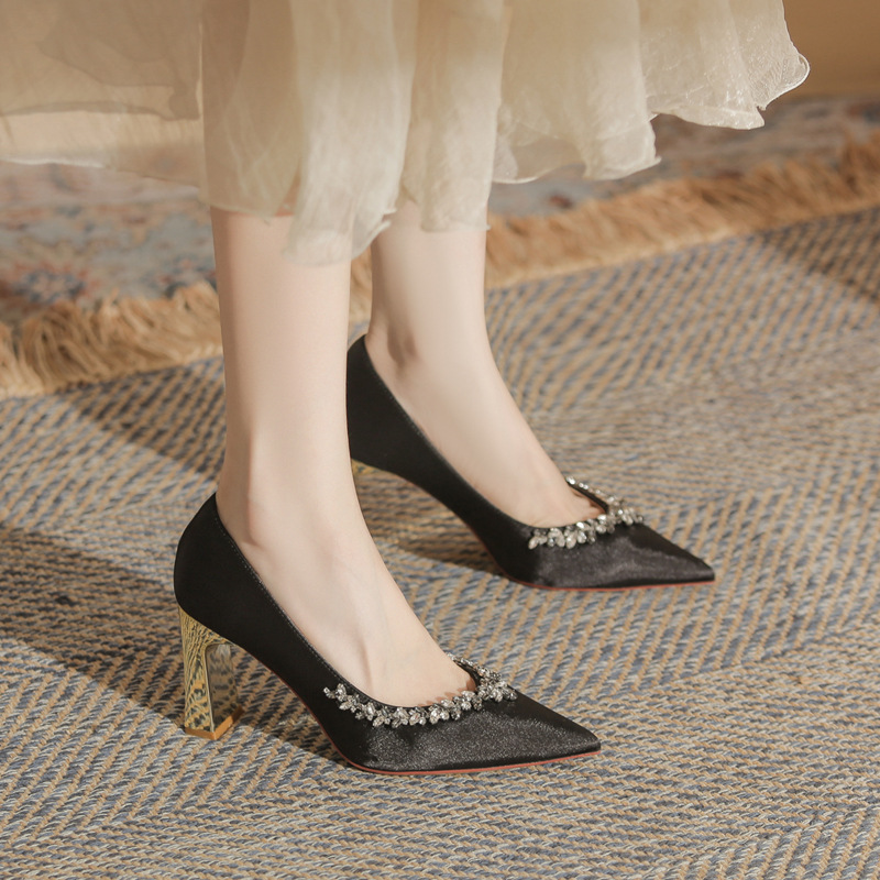 金罡H8096/H6096粗跟尖头高跟单鞋女2025新款秋软底婚鞋新娘鞋女