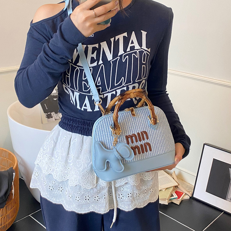 Bolso diagonal de un solo hombro de color de contraste de moda Bolso de canasta de bambú tejido de paja Bolso de monedero informal ligero Bolso femenino