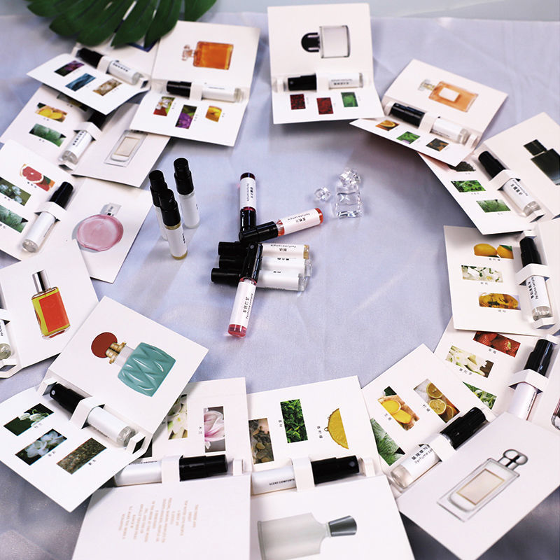 Brand genuine goods Q version of the perfume sample men and women lasting fragrance card pocket portable trial night market stall wholesale