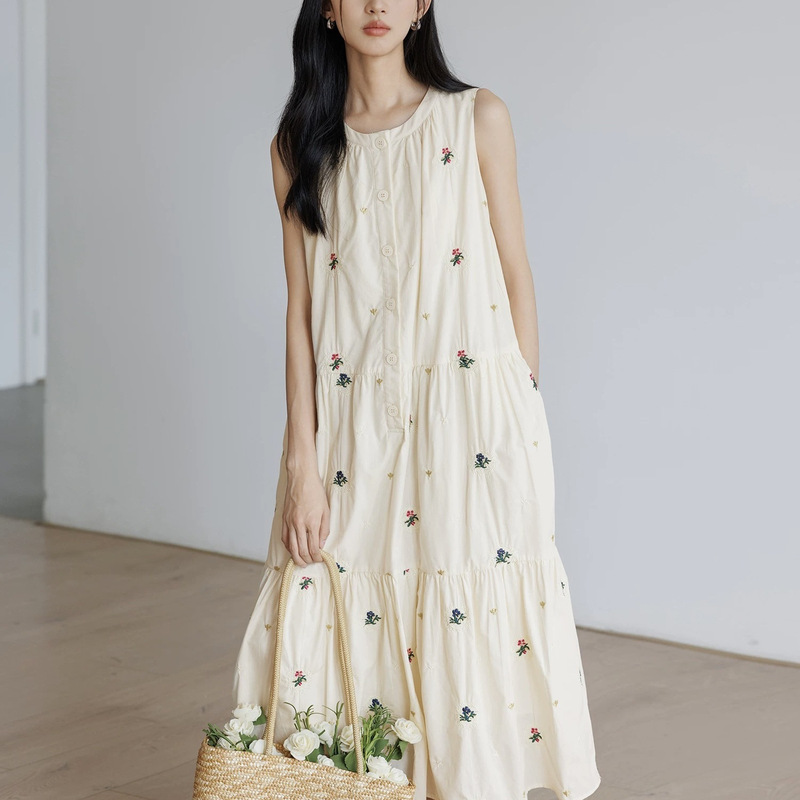 Vest dress Women's Summer 2025 New Arrival Embroidered Round Neck Sleeveless A- Line Dress Loose Princess Style Holiday Long Dress