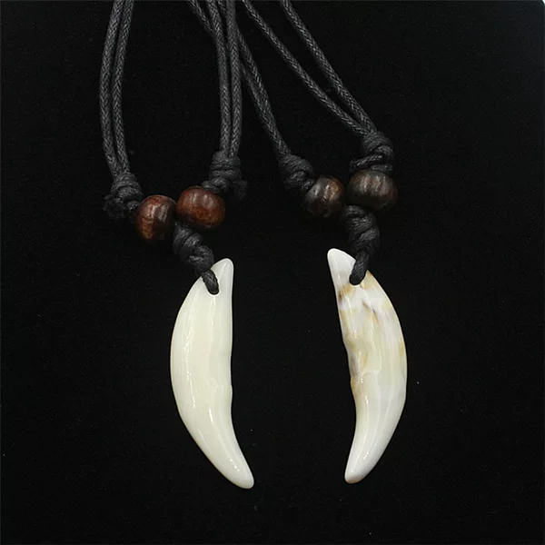 Cross-border hot-selling imitation spike necklace personality acrylic shell satyr dog tooth necklace jewelry wholesale