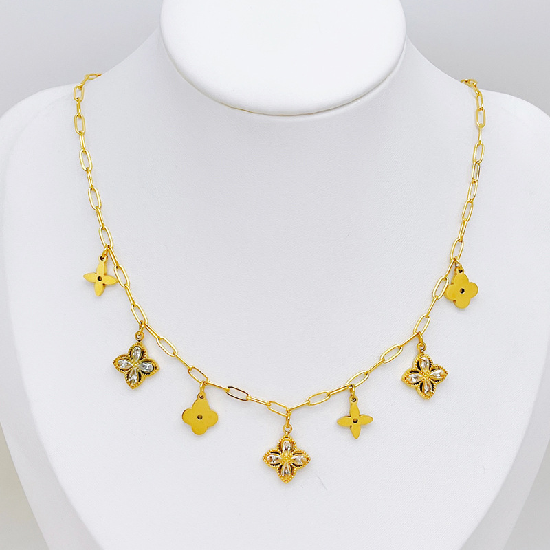 Vierblättriges Kleeblatt Collier Mit Quadratischem Kristallanhänger_voghion.com