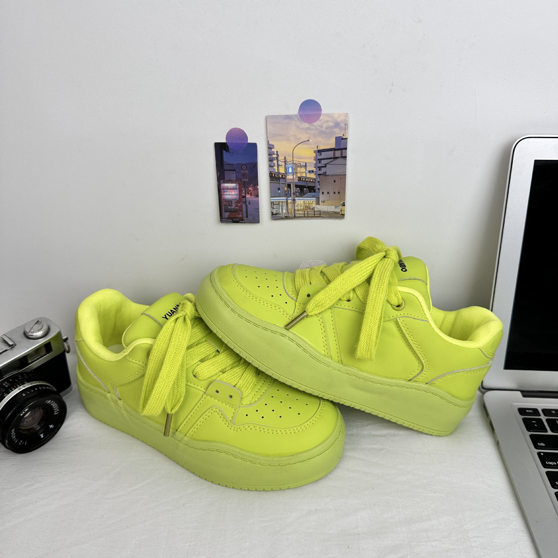 Far Wave 2025 Spring Student All-Match Shoes Tendencia Color sólido Estilo universitario Zapatos blancos Zapatos de lona coreanos para mujer