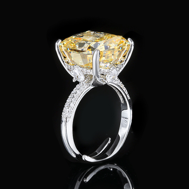Otoño e invierno nuevo estilo Zhuang Shengsheng joyería fondo de cobre chapado en oro diamante de alto carbono flor de hielo diamante cuadrado con incrustaciones de cobre anillo de temperamento femenino 12*16