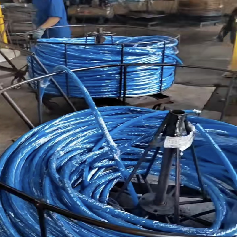 空压机钢丝编织导热油管@挖掘机高压油管@红色、蓝色橡胶软管厂家