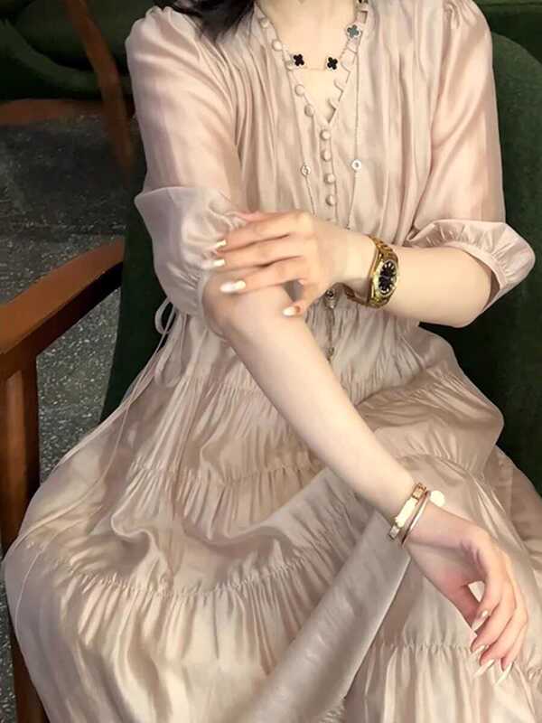 茶休フランス気質ワンピース2025新型夏高級精致スカート女性高級感リゾート風ロングスカート|undefined