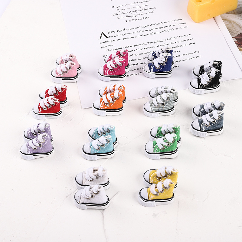 Mini 3.5cm Canvas Shoes Salon Doll Cloth Shoes Barbie Doll Shoes Couple Keychain Doll Shoe Factory Mini 3.5cm Canvas Shoes Salon Doll Cloth Shoes Barbie Doll Shoes Couple Keychain Doll Shoe Factory