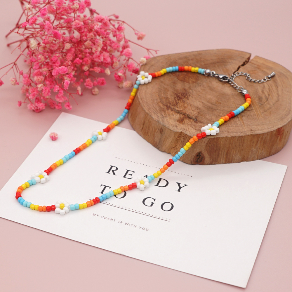 21 Glass Beads Handmade Beaded Stainless Steel Lobster Clasp Rainbow Little Daisy Necklace Women's Simple Clavicle Necklace display picture 2
