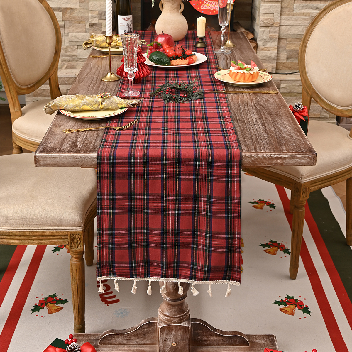 Amazon Navidad transfronteriza bandera de mesa a cuadros rojos bordados tela de mesa escocesa escoba de cuadros fabricantes de banderas de mesa de encaje