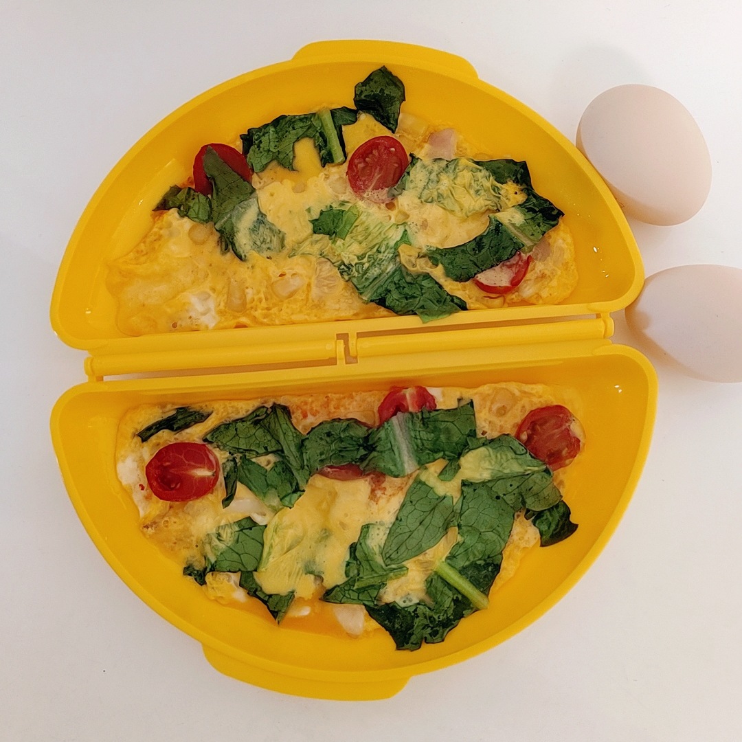 Manufacturer's Ready-Made Semi-Circular Microwave Oven Egg Steamer Household Fried Egg Mold Egg Omelette Egg Cake Making Box