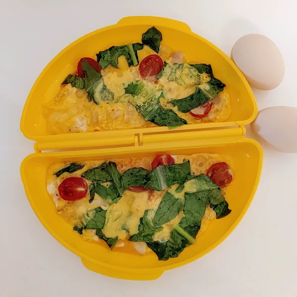 Manufacturer's Ready-Made Semi-Circular Microwave Oven Egg Steamer Household Fried Egg Mold Egg Omelette Egg Cake Making Box