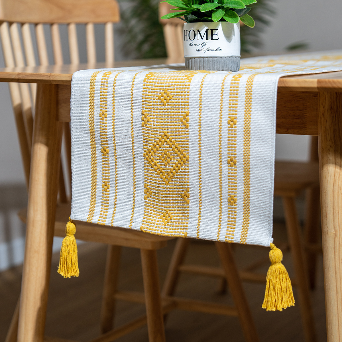 단일 마름모 펜던트 테이블 러너 - 황금색