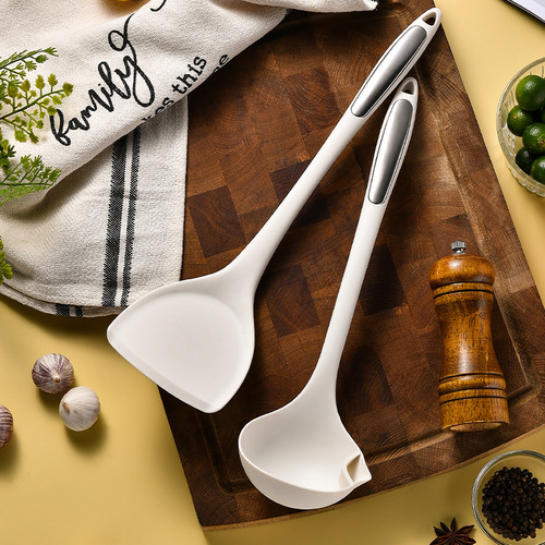 Silicone oil filter spoon, oil drain spoon, household hot pot cooking oil separation spoon, oil soup separation spoon, silicone spatula, kitchen utensils