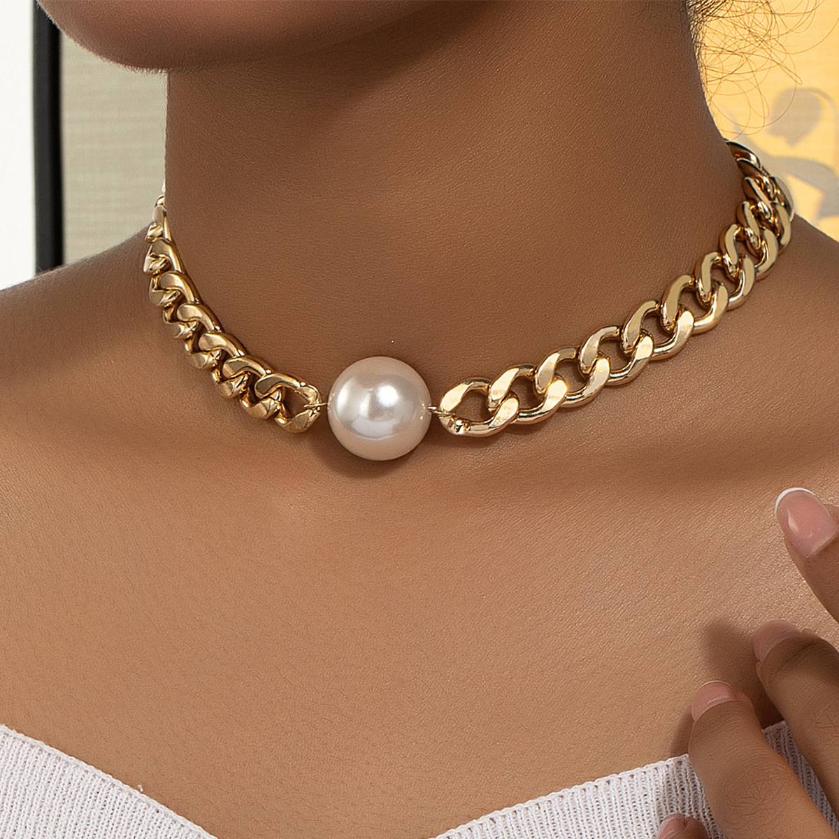 Colar de pérolas dourado para mulher design nicho estilo luxo_voghion.com