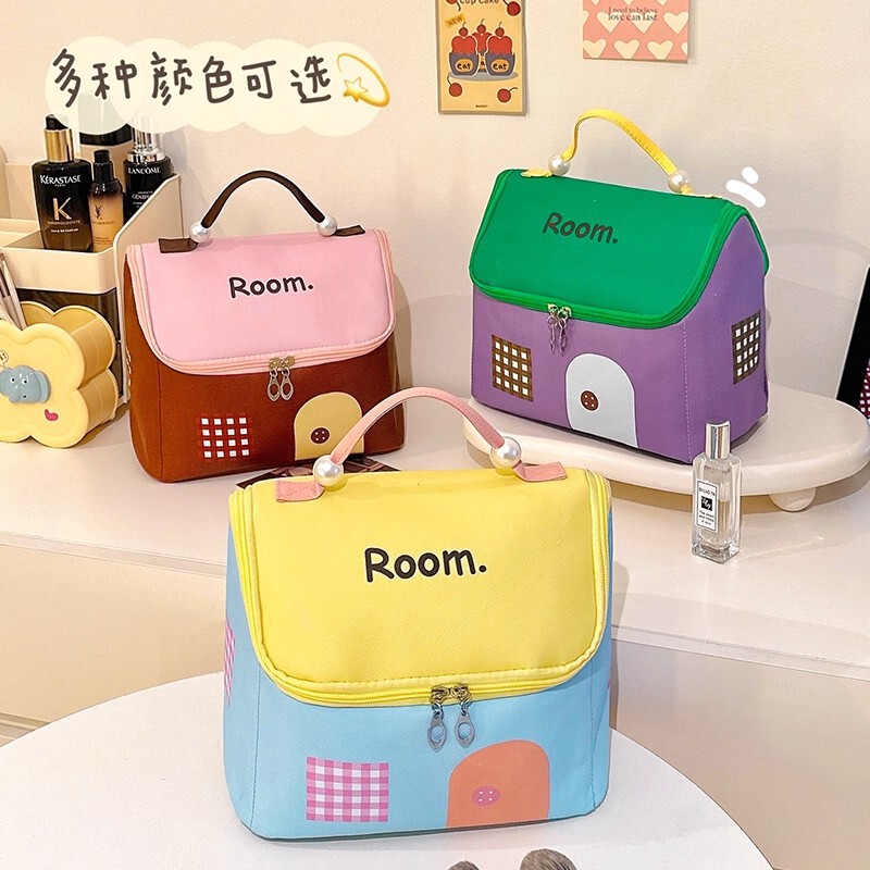 Small House-Shaped Color-Blocked Makeup Bag, Portable Storage Bag, Cute Travel Makeup Bag, High-Value Souvenir Wholesale Small House-Shaped Color-Blocked Makeup Bag, Portable Storage Bag, Cute Travel Makeup Bag, High-Value Souvenir Wholesale