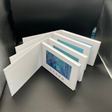 7寸音乐视频贺卡‌可选 高清视频播放256M大内存磁吸触发循环播放